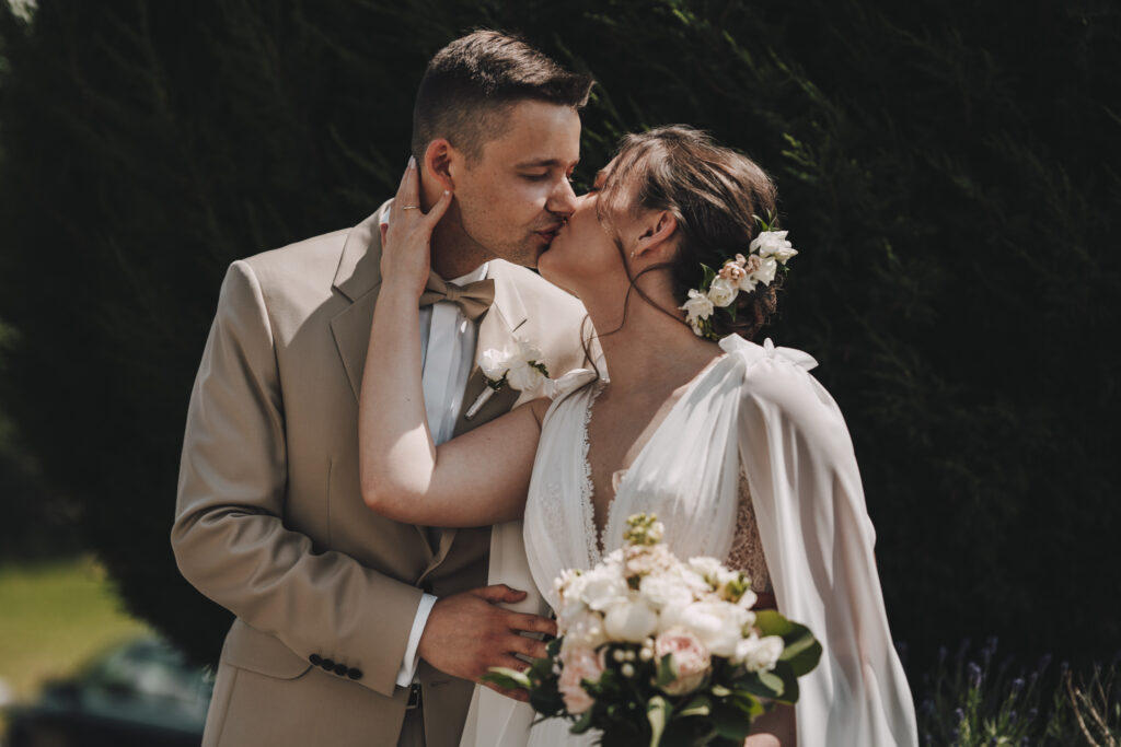 Kasia i Adrian - Romantyczny Ślub w Zielonej Górze - Niećkowiak Weddings Foto&Video 16