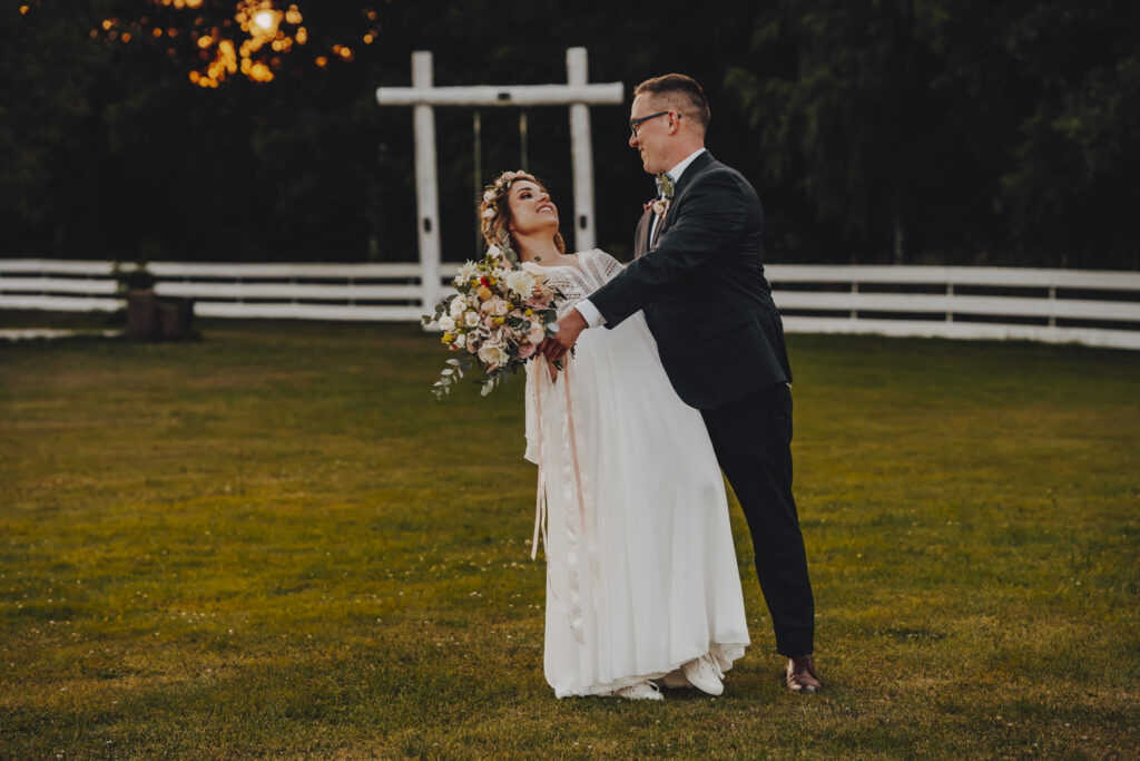 Klaudia i Szymon - wesele Stodoła Ołobok 52