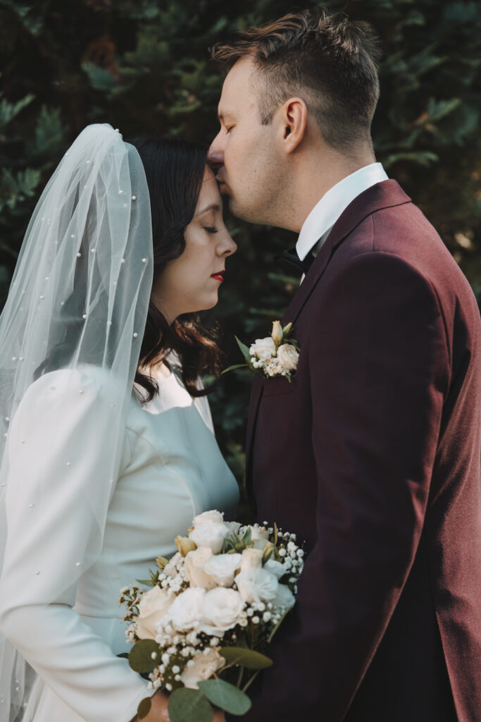 Karolina i Irwin - Klimatyczny ślub w Kożuchowie - Niećkowiak Foto&Video 9