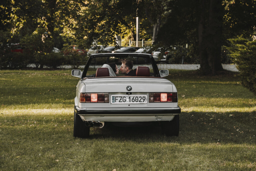 Karolina i Irwin - Klimatyczny ślub w Kożuchowie - Niećkowiak Foto&Video 29