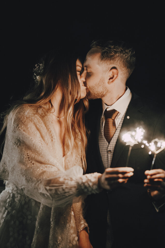 Ola i Maciek - Klimatyczny Ślub - Niećkowiak Weddings 17