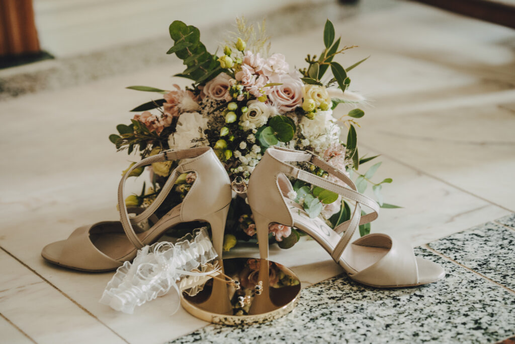 Martyna i Kuba - Ślub Pałac Henryków - Niećkowiak Weddings Foto&Video 2