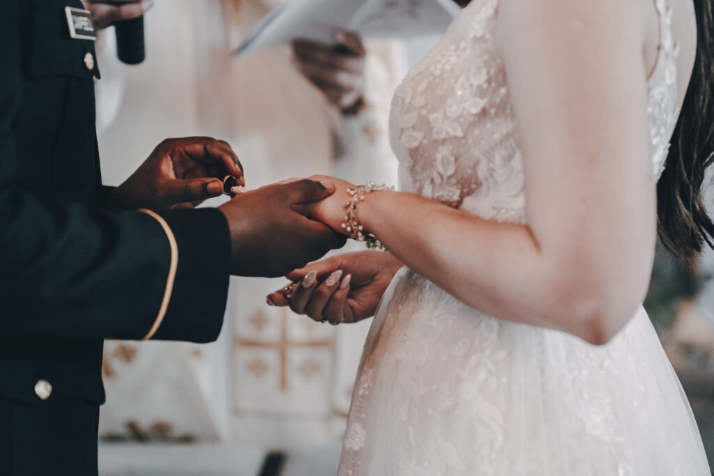 Basia i Kevin - Polsko-Amerykański ślub - Niećkowiak Weddings 17