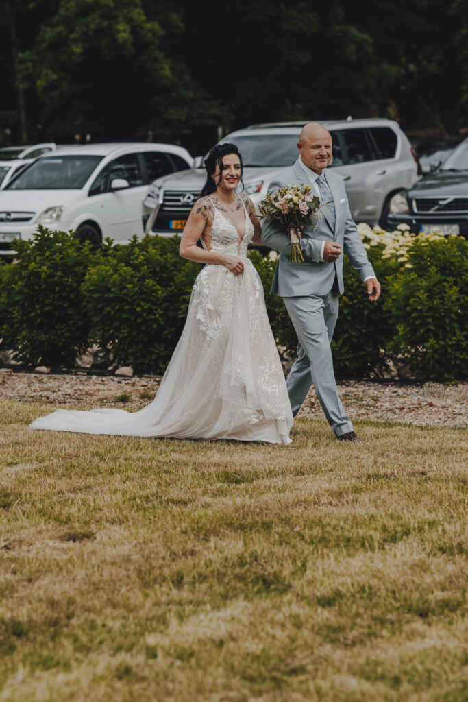 Martyna i Kuba - Ślub Pałac Henryków - Niećkowiak Weddings Foto&Video 10