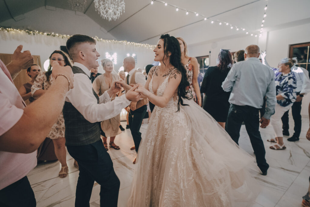 Martyna i Kuba - Ślub Pałac Henryków - Niećkowiak Weddings Foto&Video 32