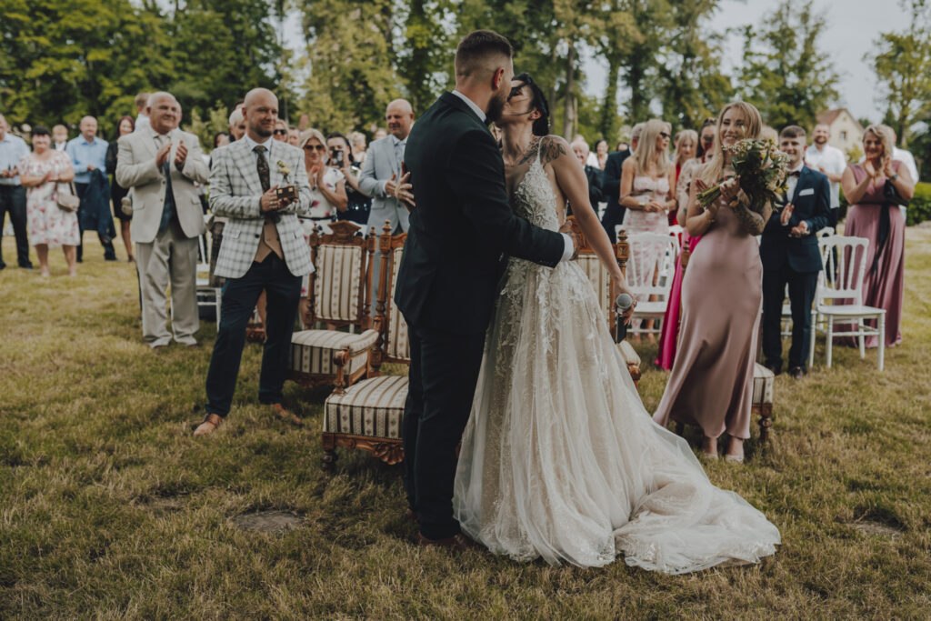 Martyna i Kuba - Ślub Pałac Henryków - Niećkowiak Weddings Foto&Video 45