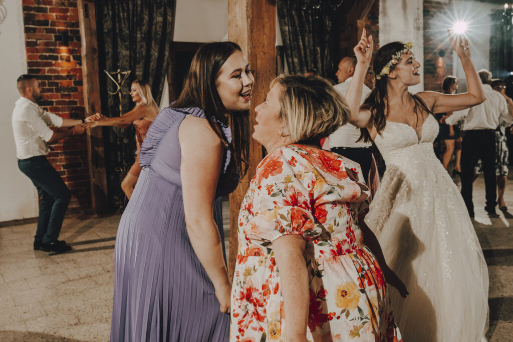 Diana i Alan - Ślub Stary Młyn w Brzeźnicy 38