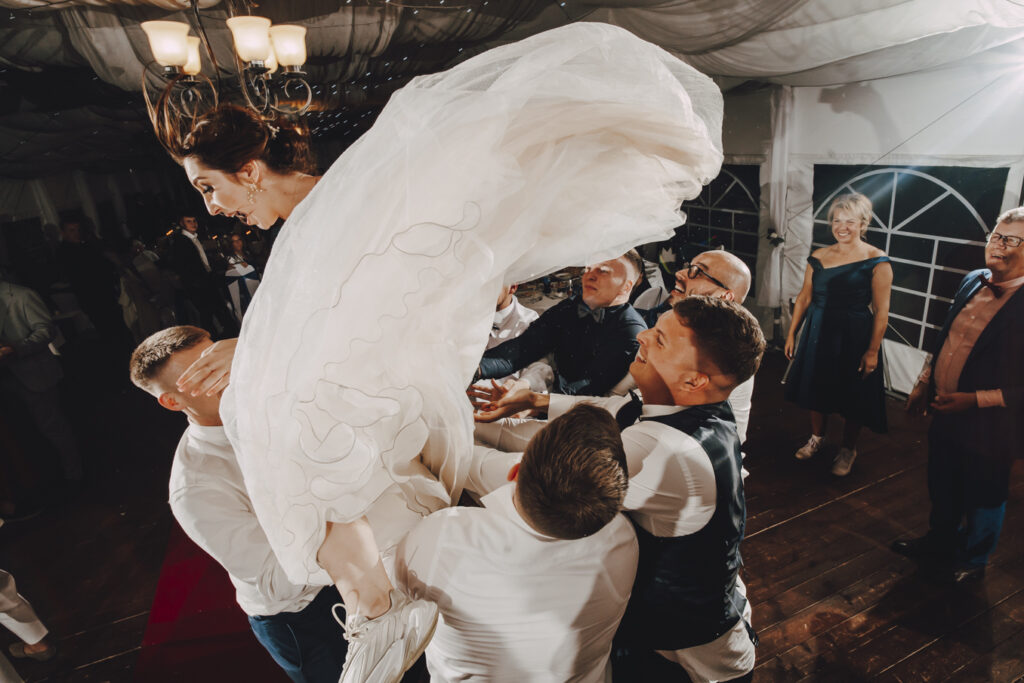 Fotografia Ślubna Niećkowiak Weddings - Magda i Dawid - Pałac Henryków 69