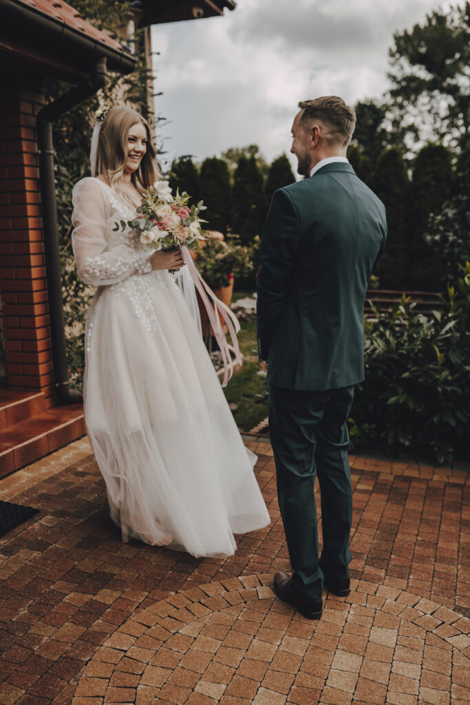 Ola i Maciek - Klimatyczny Ślub - Niećkowiak Weddings 8