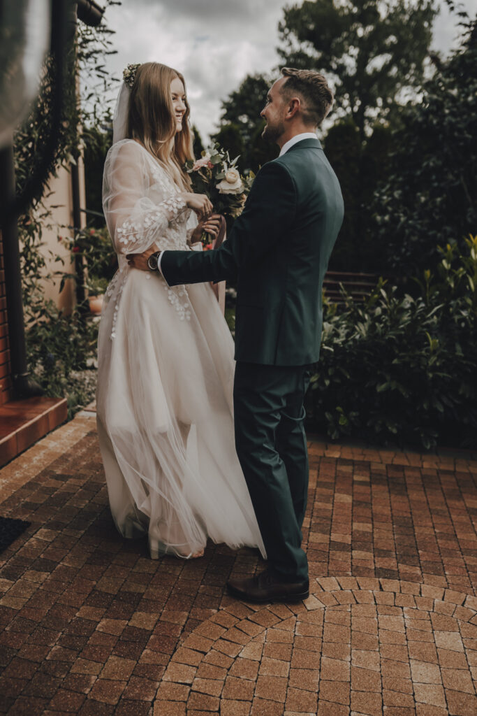 Ola i Maciek - Klimatyczny Ślub - Niećkowiak Weddings 9