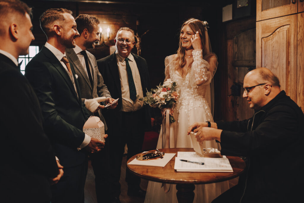 Ola i Maciek - Klimatyczny Ślub - Niećkowiak Weddings 12