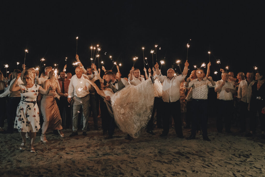 Martyna i Kuba - Ślub Pałac Henryków - Niećkowiak Weddings Foto&Video 69