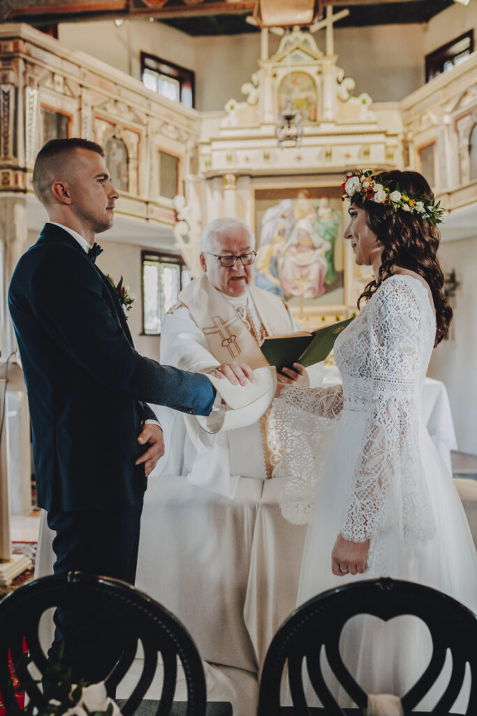 Ewa i Arek - Emocjonalny Ślub - Niećkowiak Weddings 29