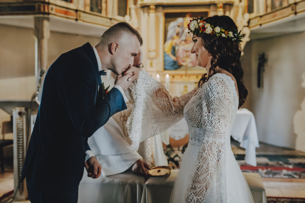 Ewa i Arek - Emocjonalny Ślub - Niećkowiak Weddings 31
