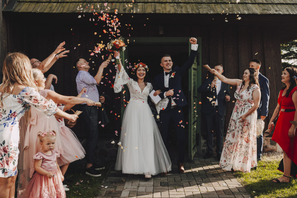 Ewa i Arek - Emocjonalny Ślub - Niećkowiak Weddings 37