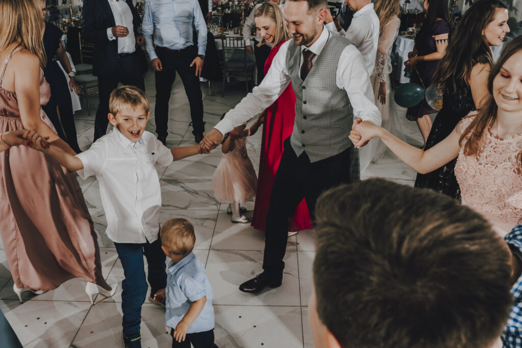 Ola i Maciek - Klimatyczny Ślub - Niećkowiak Weddings 25