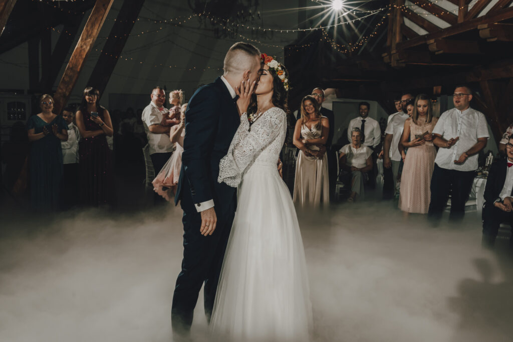 Ewa i Arek - Emocjonalny Ślub - Niećkowiak Weddings 56