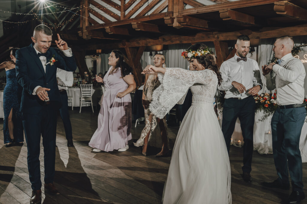 Ewa i Arek - Emocjonalny Ślub - Niećkowiak Weddings 86