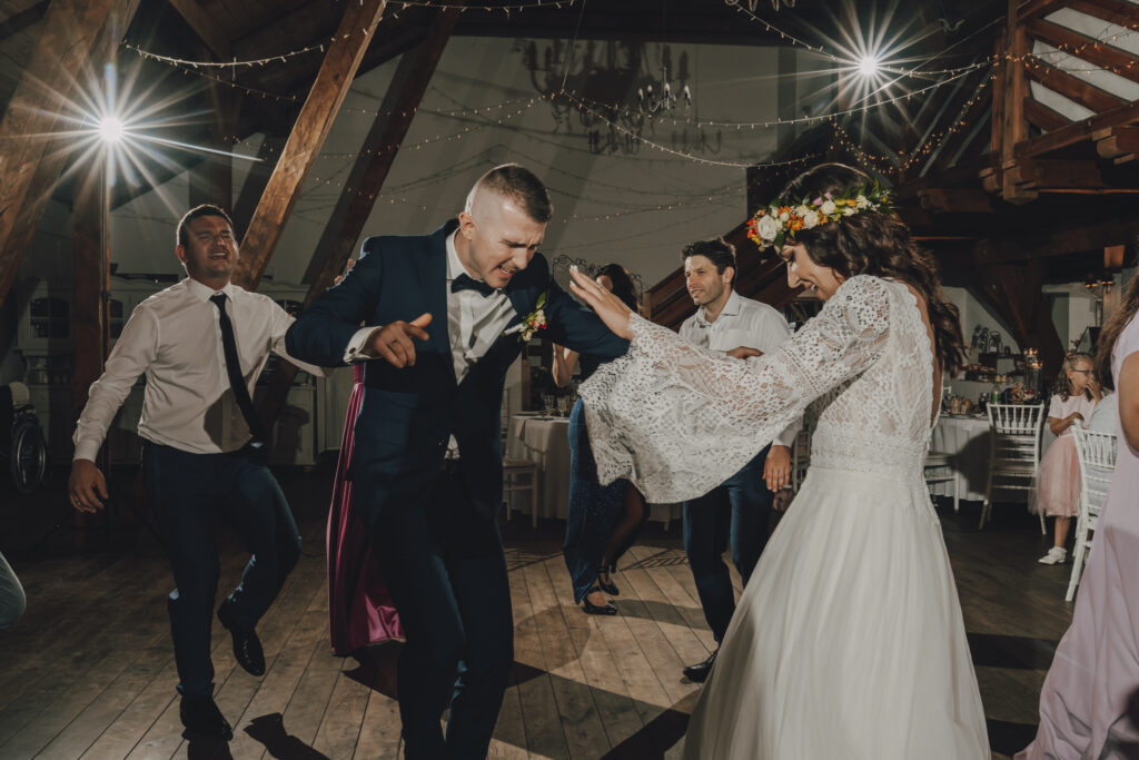Ewa i Arek - Emocjonalny Ślub - Niećkowiak Weddings 87