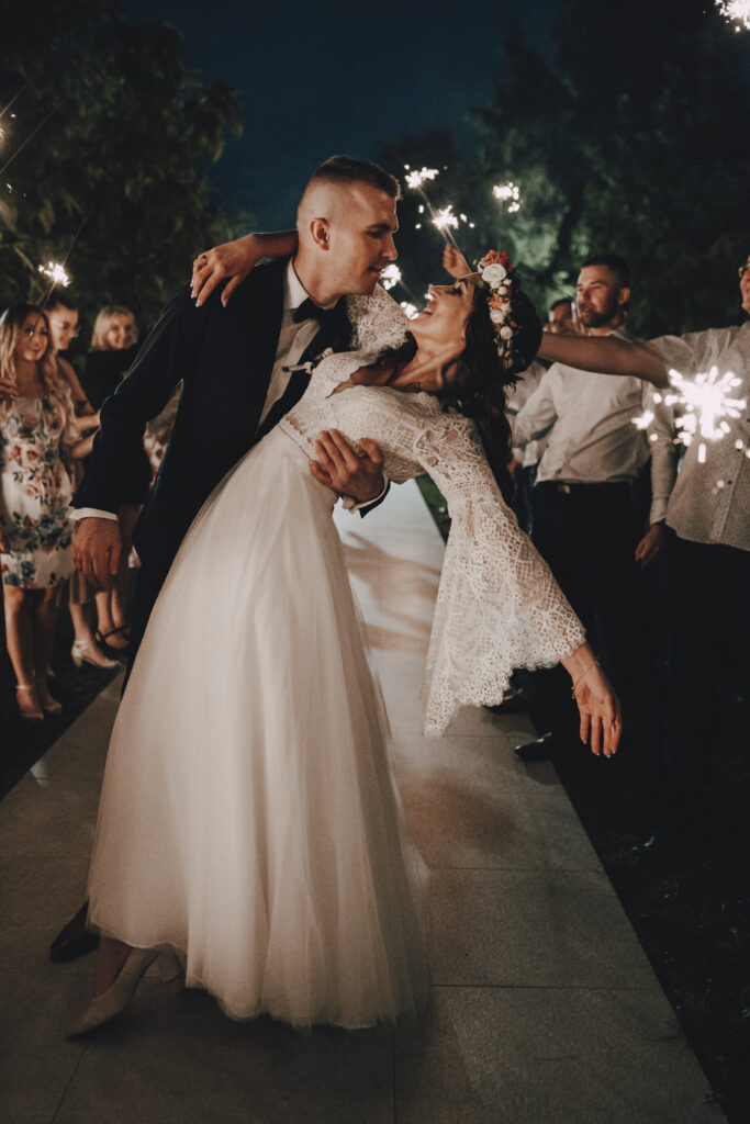 Ewa i Arek - Emocjonalny Ślub - Niećkowiak Weddings 98