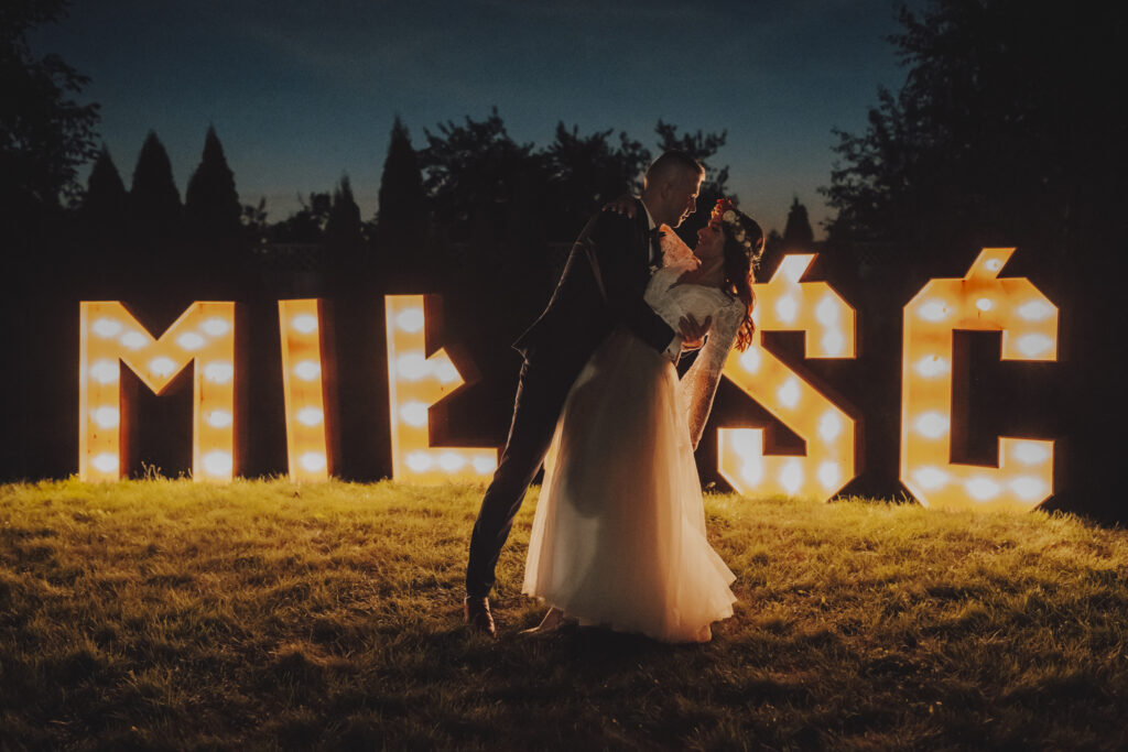 Ewa i Arek - Emocjonalny Ślub - Niećkowiak Weddings 106