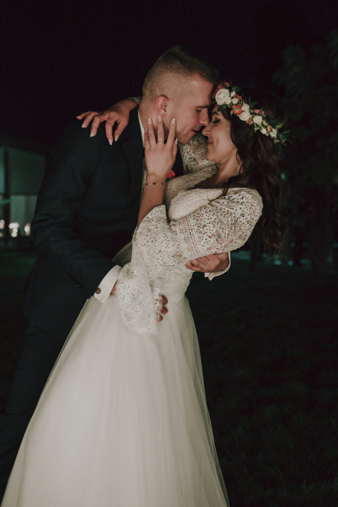 Ewa i Arek - Emocjonalny Ślub - Niećkowiak Weddings 108