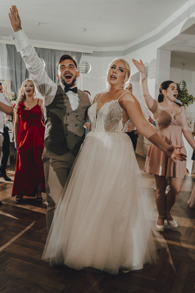 Klaudia i Mateusz - Ślub w Kożuchowie - Niećkowiak Foto&Video 44