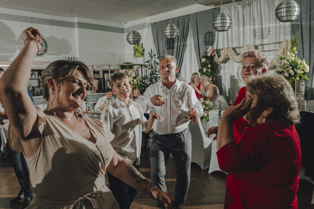 Klaudia i Mateusz - Ślub w Kożuchowie - Niećkowiak Foto&Video 46