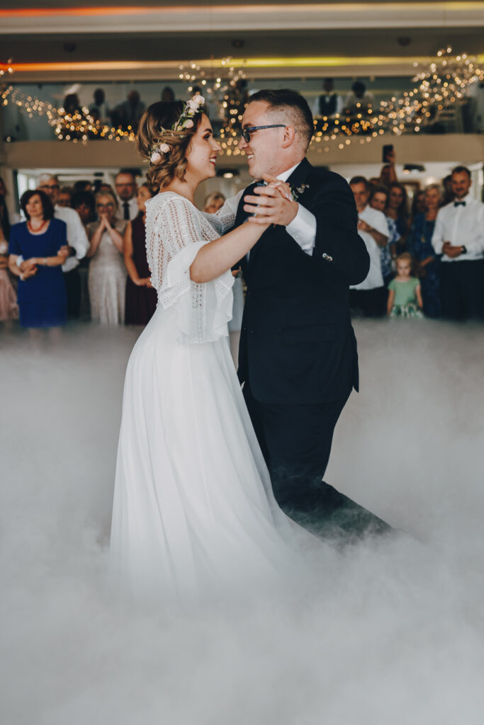 Klaudia i Szymon - wesele Stodoła Ołobok 36