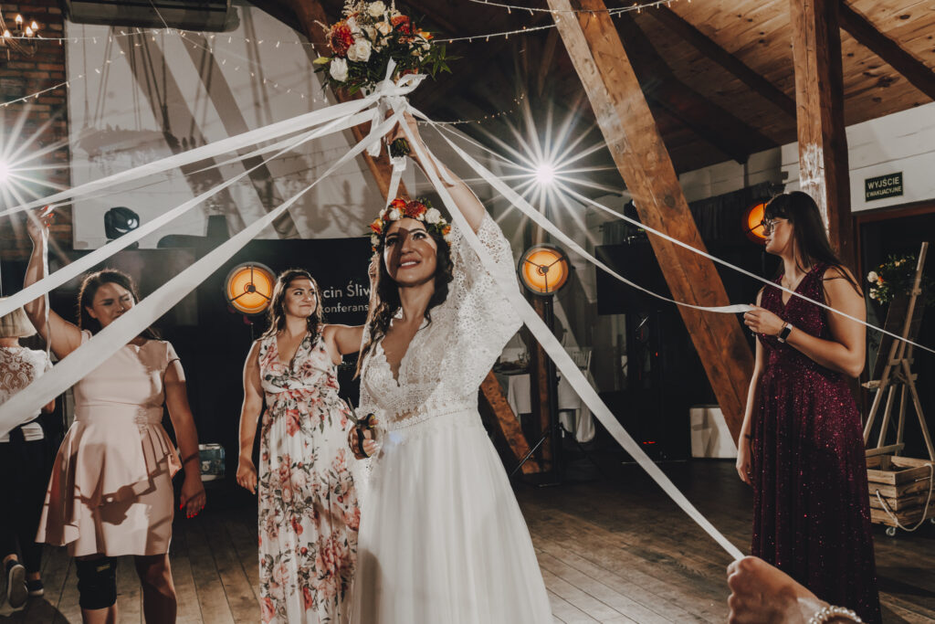 Ewa i Arek - Emocjonalny Ślub - Niećkowiak Weddings 143