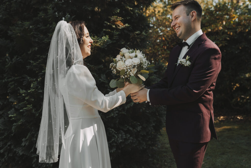 Karolina i Irwin - Klimatyczny ślub w Kożuchowie - Niećkowiak Foto&Video 8