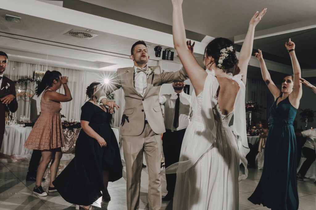 Kasia i Adrian - Romantyczny Ślub w Zielonej Górze - Niećkowiak Weddings Foto&Video 31