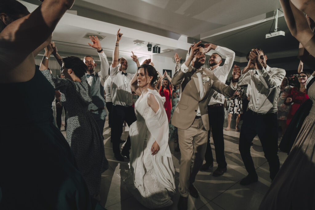 Kasia i Adrian - Romantyczny Ślub w Zielonej Górze - Niećkowiak Weddings Foto&Video 39