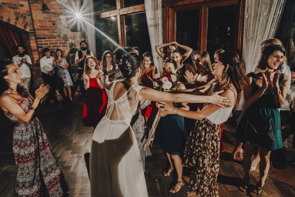 Olga i Stephane - polsko-francuski ślub - Żabi Dwór Radwanów Zielona Góra 68