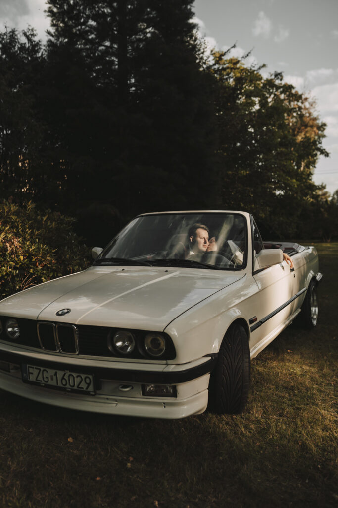 Karolina i Irwin - Klimatyczny ślub w Kożuchowie - Niećkowiak Foto&Video 23