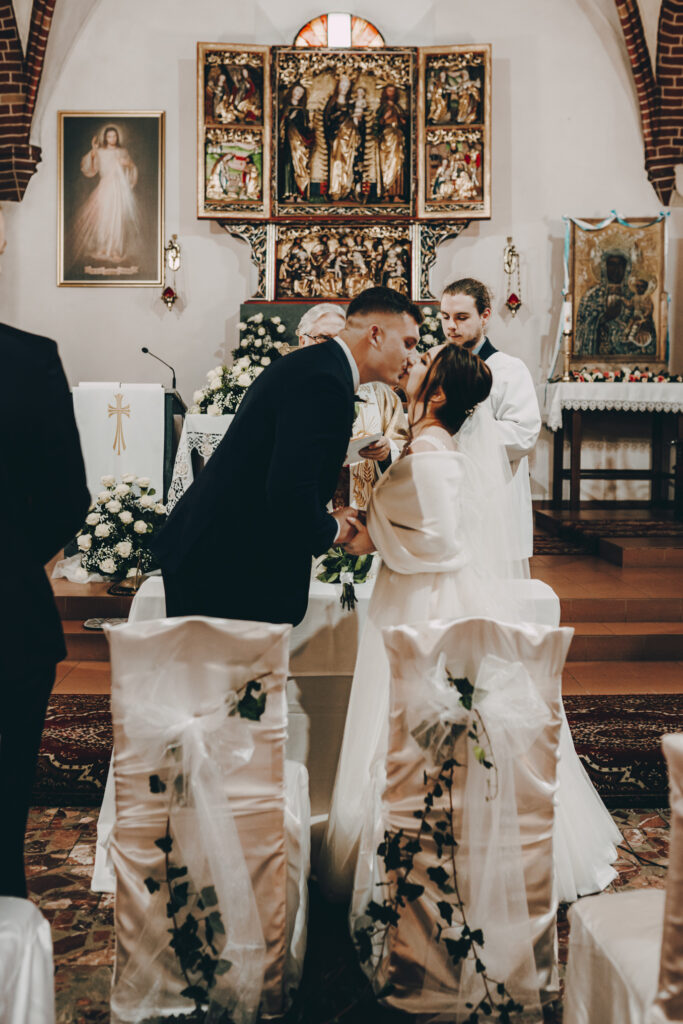 Fotografia Ślubna Niećkowiak Weddings - Magda i Dawid - Pałac Henryków 37