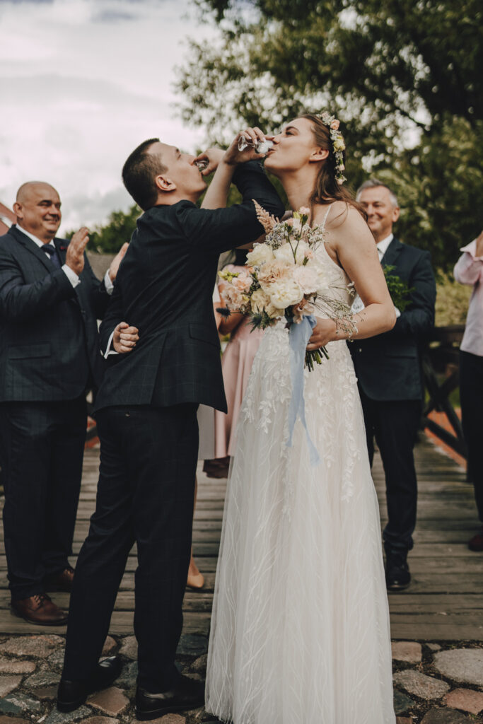 Diana i Alan - Ślub Stary Młyn w Brzeźnicy 74