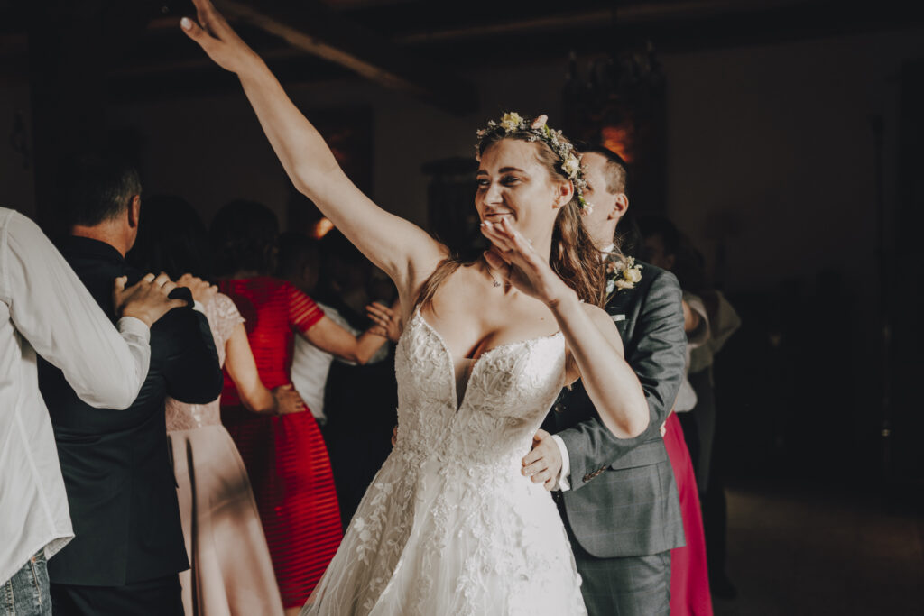 Diana i Alan - Ślub Stary Młyn w Brzeźnicy 37