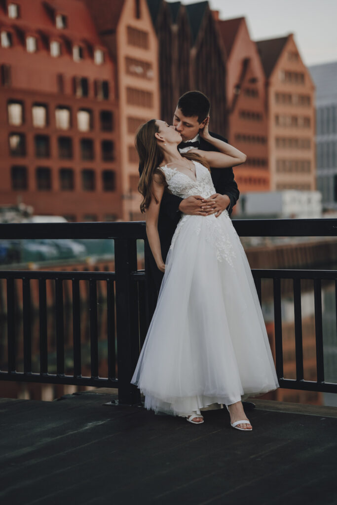 Karolina i Piotr - Sesja poślubna w Gdańsku - Niećkowiak Weddings Foto&Video 6