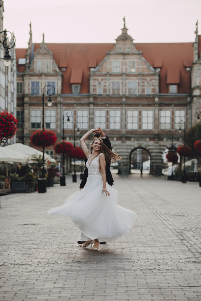 Karolina i Piotr - Sesja poślubna w Gdańsku - Niećkowiak Weddings Foto&Video 1